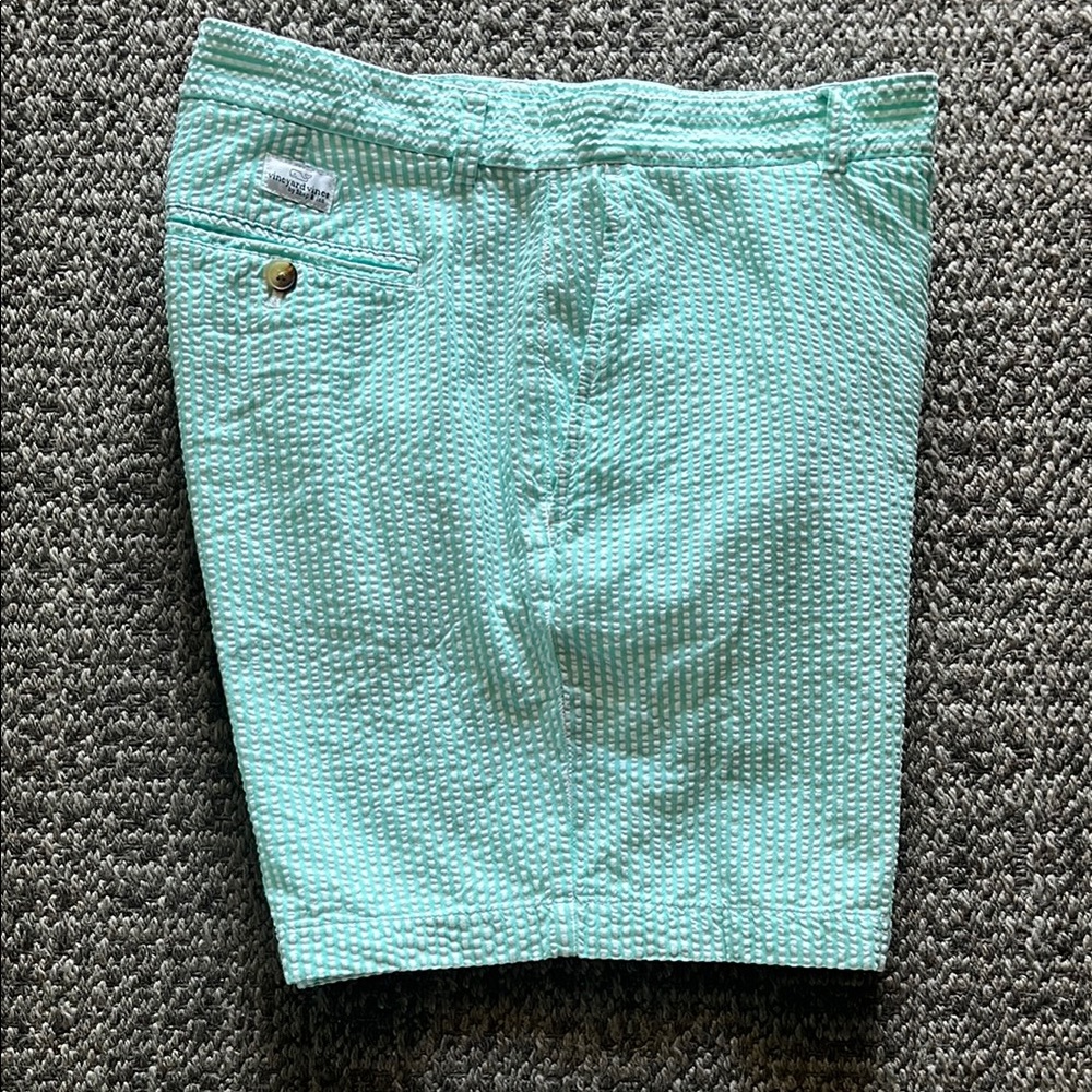 EUC Vineyard Vines Striped Seersucker Breaker Shorts